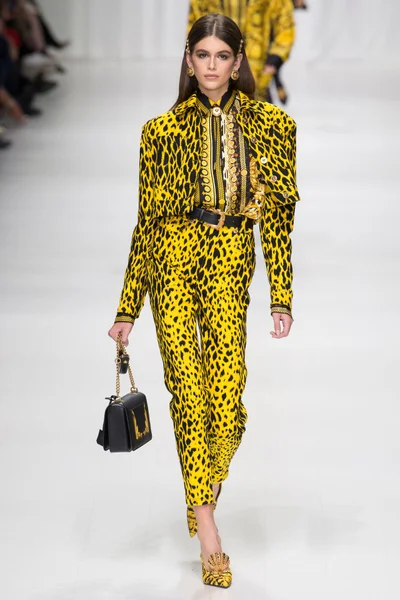 Look 2